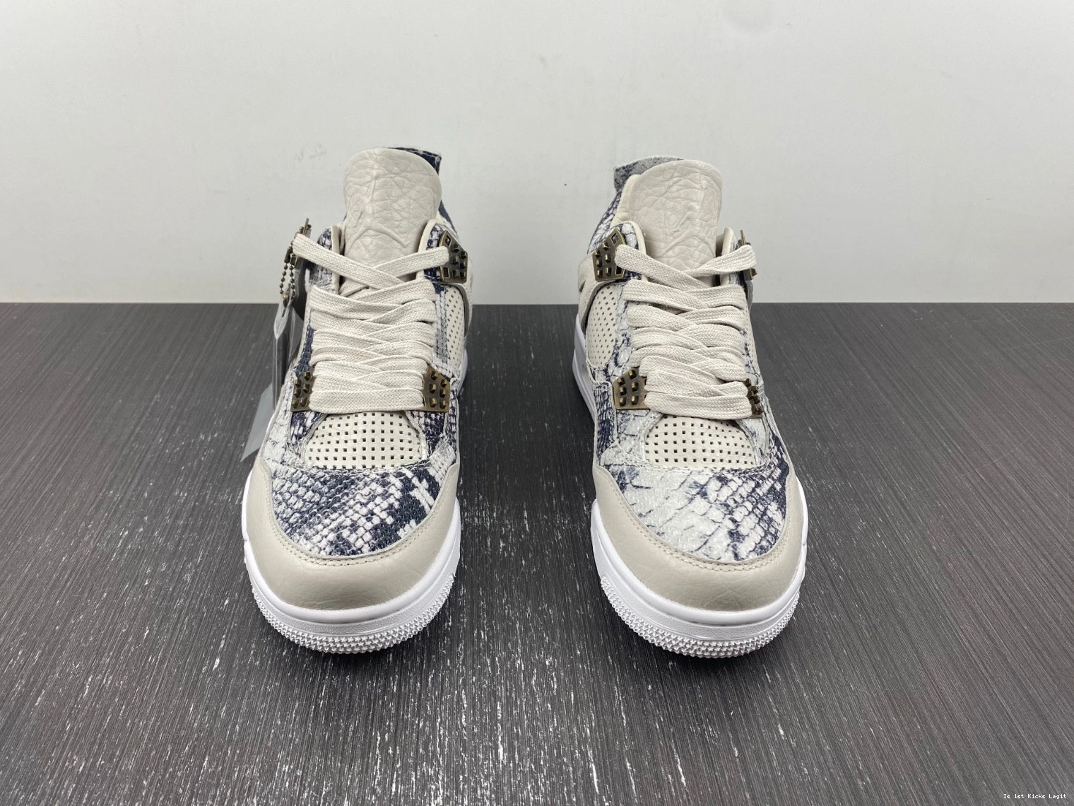 819139-030 Retro Snakeskin 4 Jordan - 0320